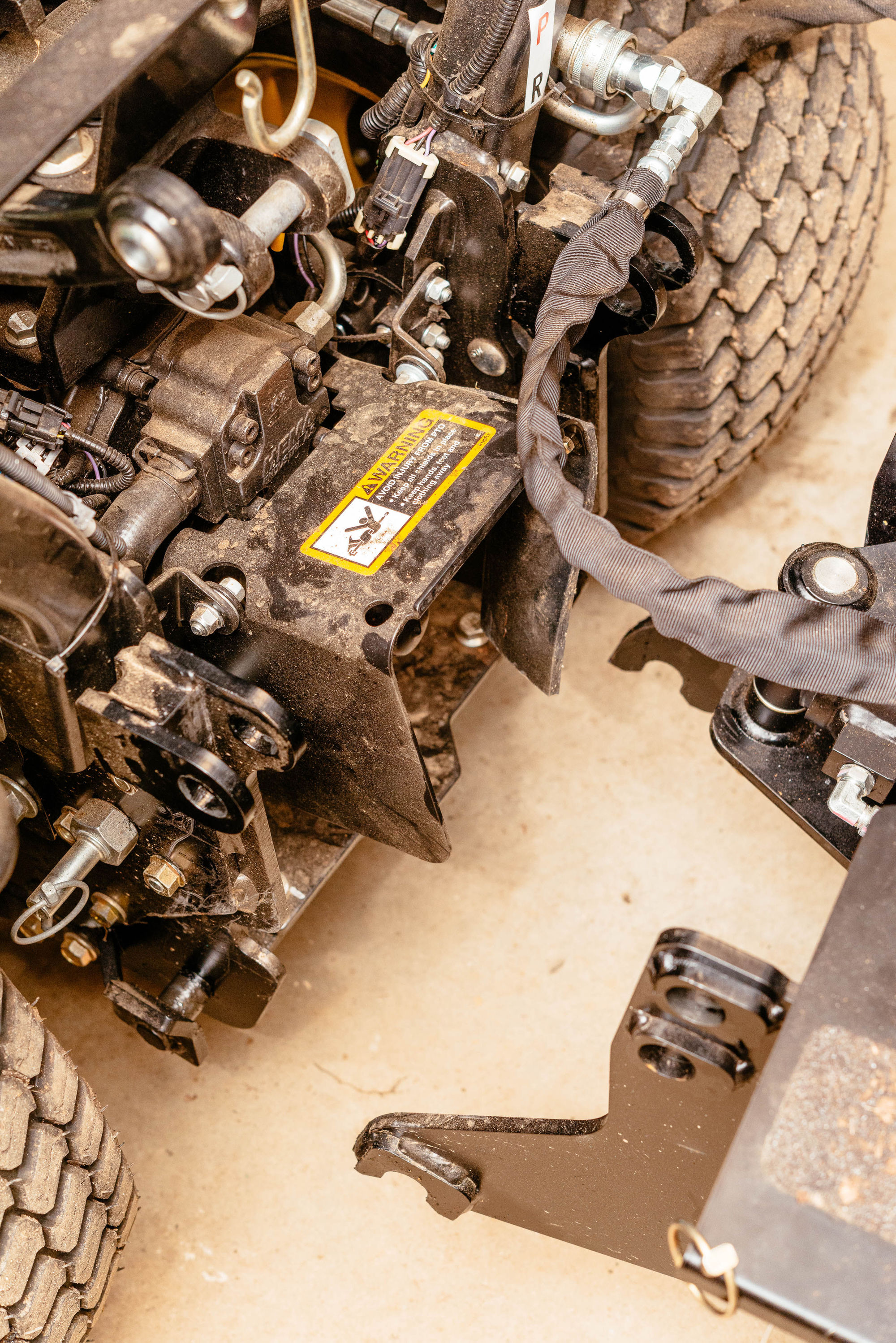 Building a Dolly for a John Deere 260 Backhoe Dan & Sherree & Patrick